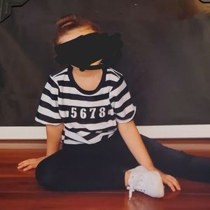 Weissman hip hop costume with neck piece, intermediate child